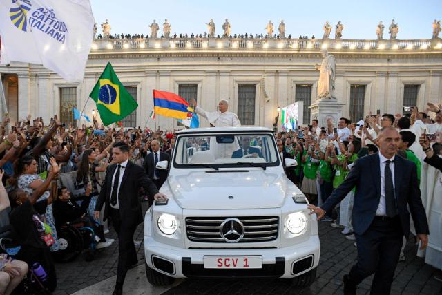 Pope's 'Jubilee of Youth' Closes with Huge Rome Mass
