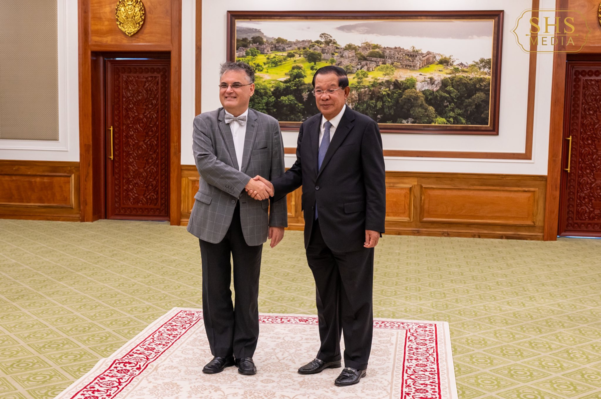 Hun Sen Seeks French Support in Ensuring Ceasefire