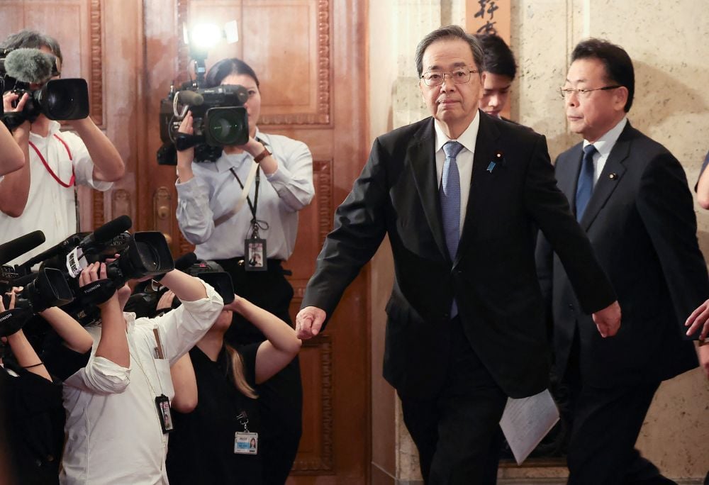Japan In Political Crisis As Coalition Collapses