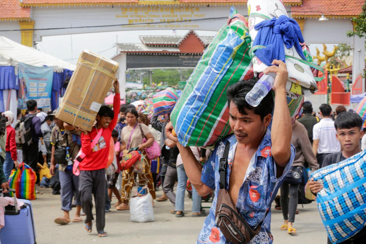 Cambodia to HRW: Prioritize Harassed Migrant Workers and Captive Soldiers