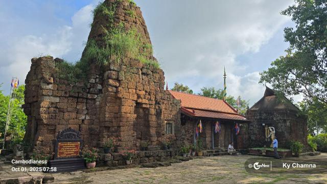 Phnom Cheung Prey: A Sacred Mountain of Interwoven Beliefs (Photo Story)
