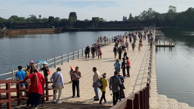 Cambodia Welcomes 889,089 Chinese Tourists in First 9 Months, Up 46.3%