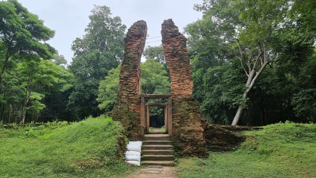 Angkor 世界遺産　女神石像 Sambuor Prei Kuk Style Sambor Temple: An Ancient Gem of Sambor Prei Kuk | Cambodianess